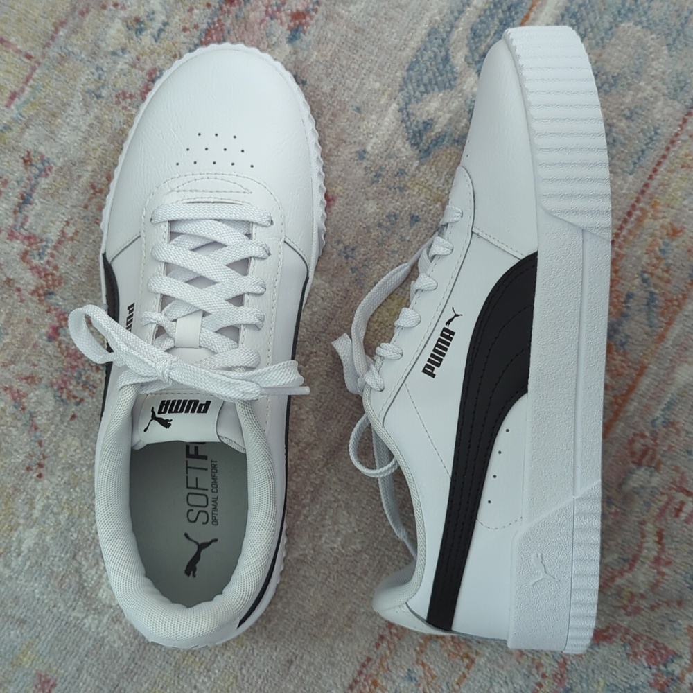 Puma Carina Platform Sneaker Size 8.5 Black and White